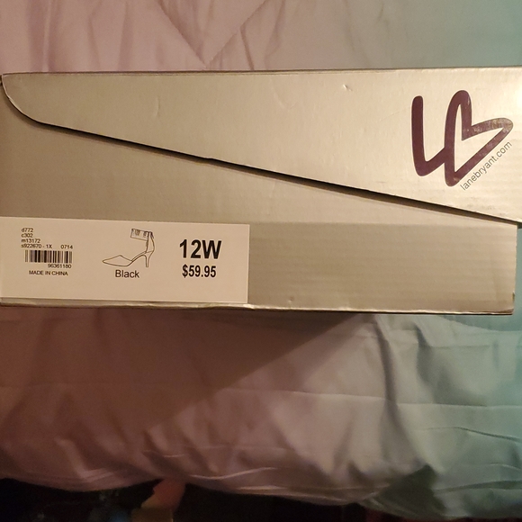 Heels - Picture 3 of 3